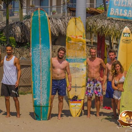 Iguana Beach House Hostel Montañita Εξωτερικό φωτογραφία