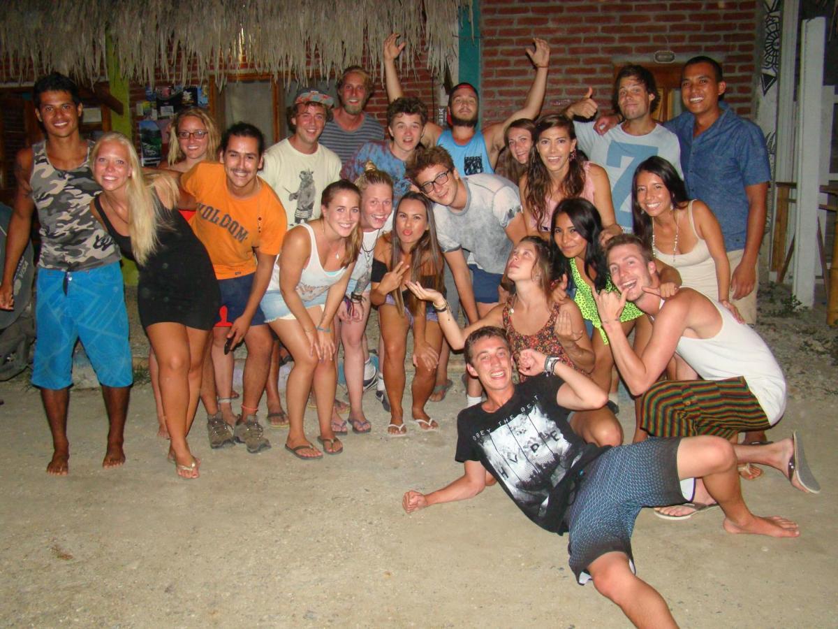 Iguana Beach House Hostel Montañita Εξωτερικό φωτογραφία