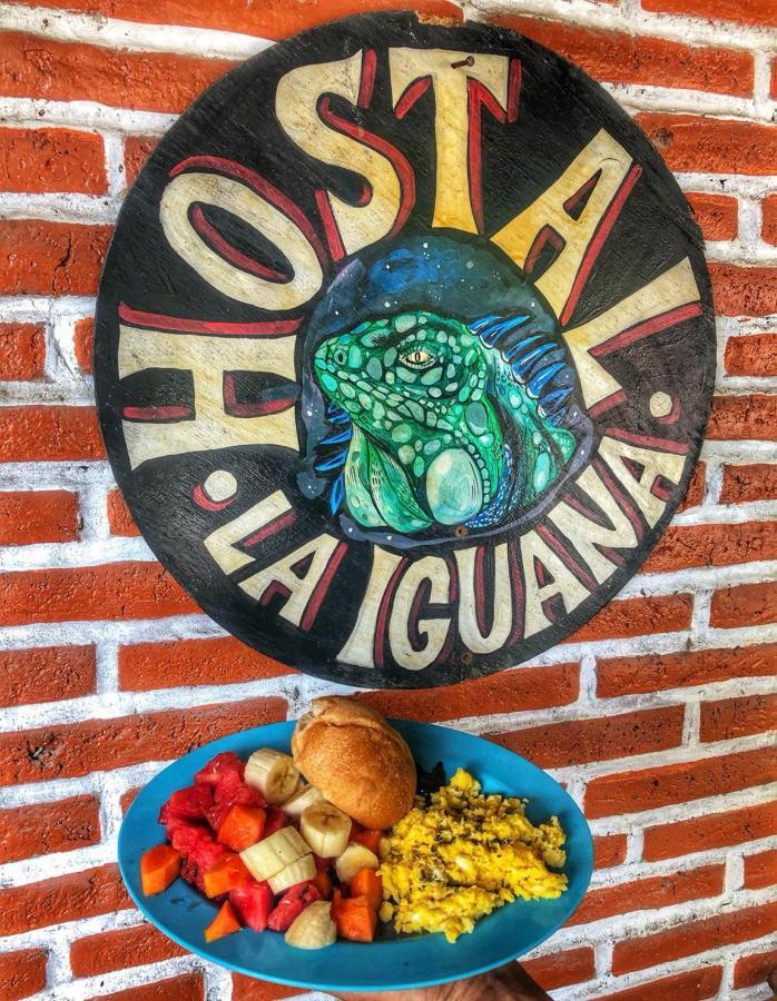Iguana Beach House Hostel Montañita Εξωτερικό φωτογραφία