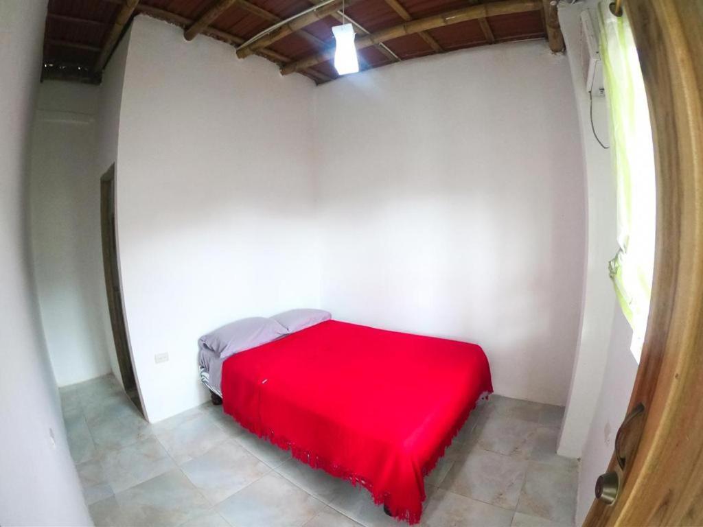 Iguana Beach House Hostel Montañita Εξωτερικό φωτογραφία