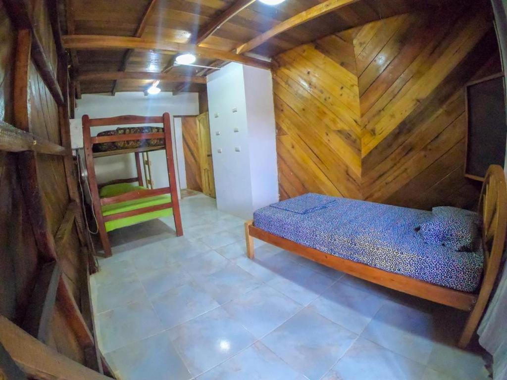 Iguana Beach House Hostel Montañita Εξωτερικό φωτογραφία